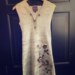 Sweater dress that is stretchy, comfy and feminine